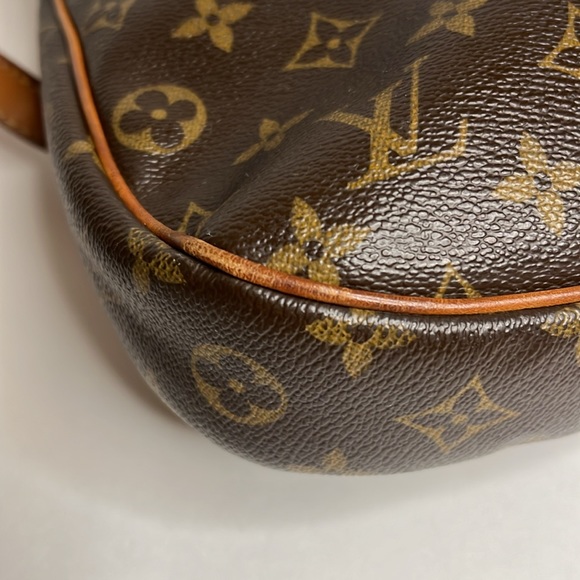 Louis Vuitton Monogram Odeon - Picture 8 of 16